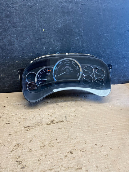 2003 to 2006 Cadillac Escalade Instrument Speedometer Cluster Gauge AG8764 DG0