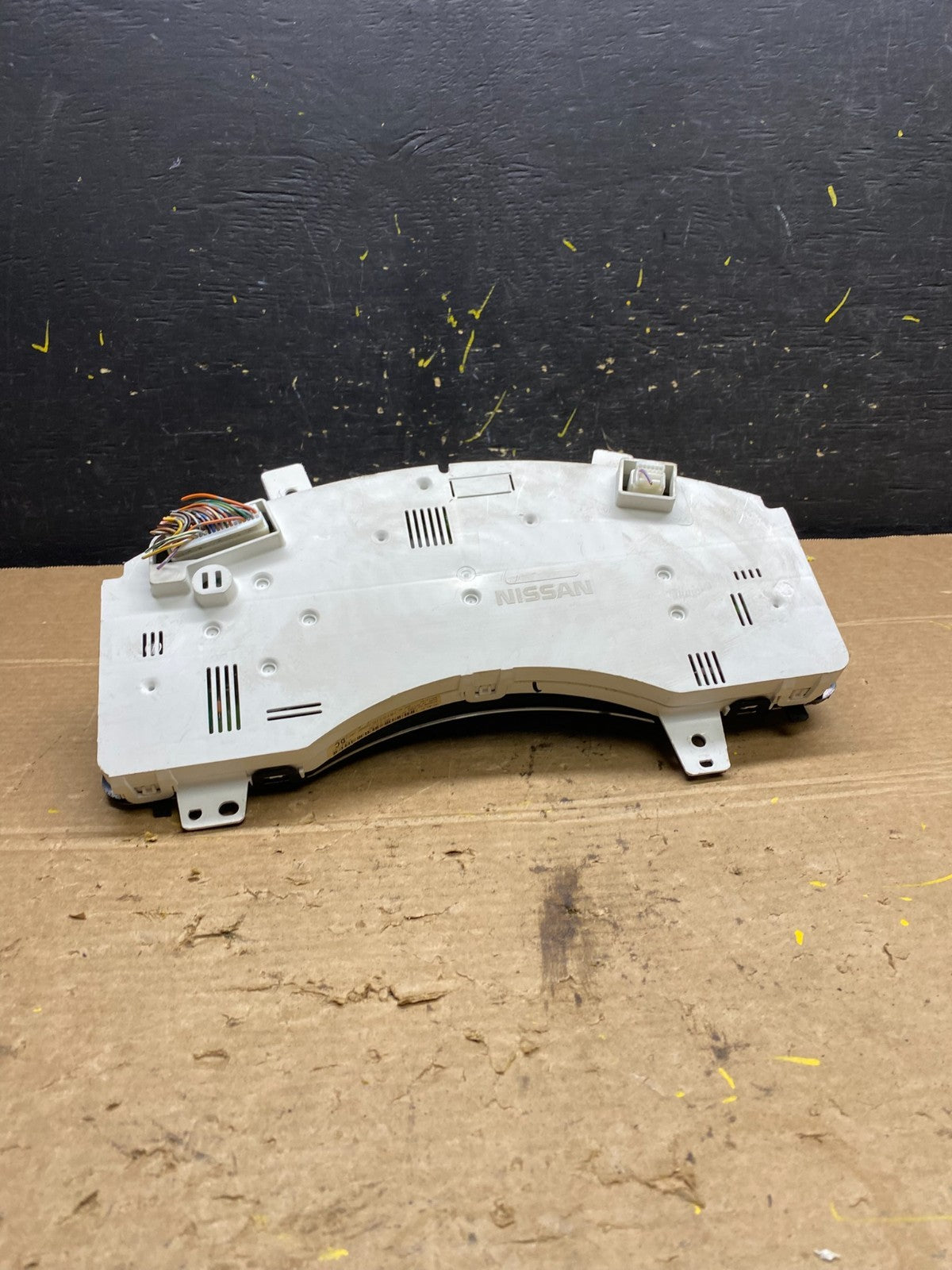 2006 Nissan Titan Armada Speedometer Cluster Gauge Bezel W9577 DG6