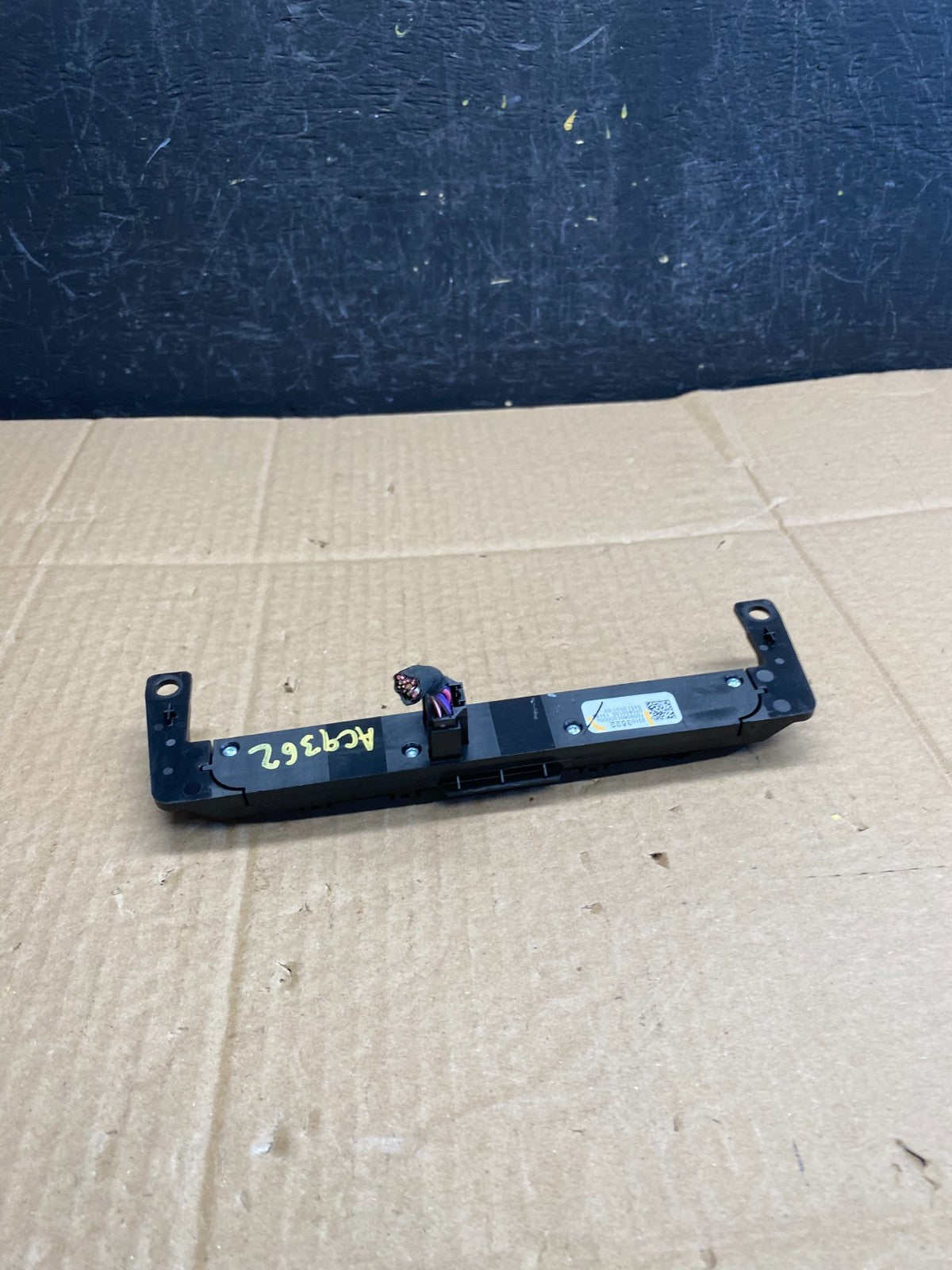 2013 - 2017 Buick Enclave Center Dash Hazard Waring Multi Switch AC9362 DG4