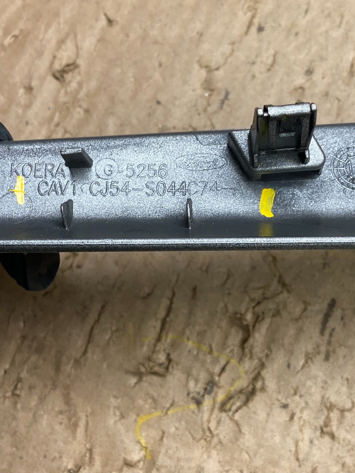 2013 - 2016 Ford Escape Center Dash Radio Gear Shifter Panel Bezel Trim t6216 DG4