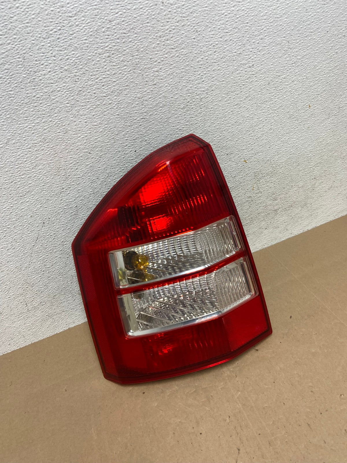 2007 2008 2009 2010 Jeep Compass Left Driver LH Side Tail Light AE4971 LK2