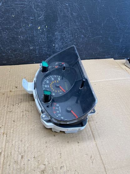 2004 to 2007 Toyota Highlander Speedometer Insrument Gauge Cluster AC9580 DG1