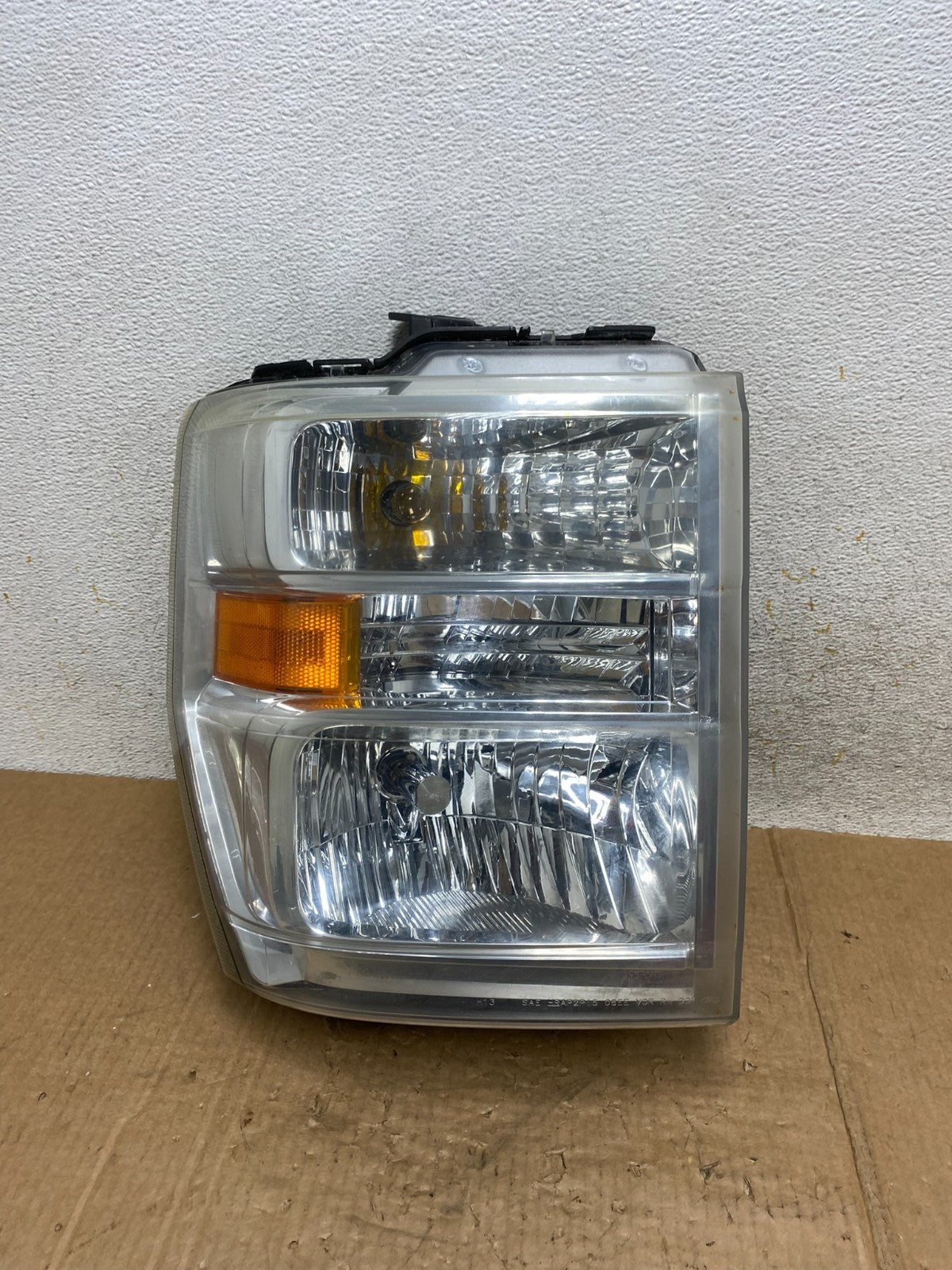 2008-2014 Ford Econoline E150 E250 E350 Right Passenger Headlight AI5504 DW0