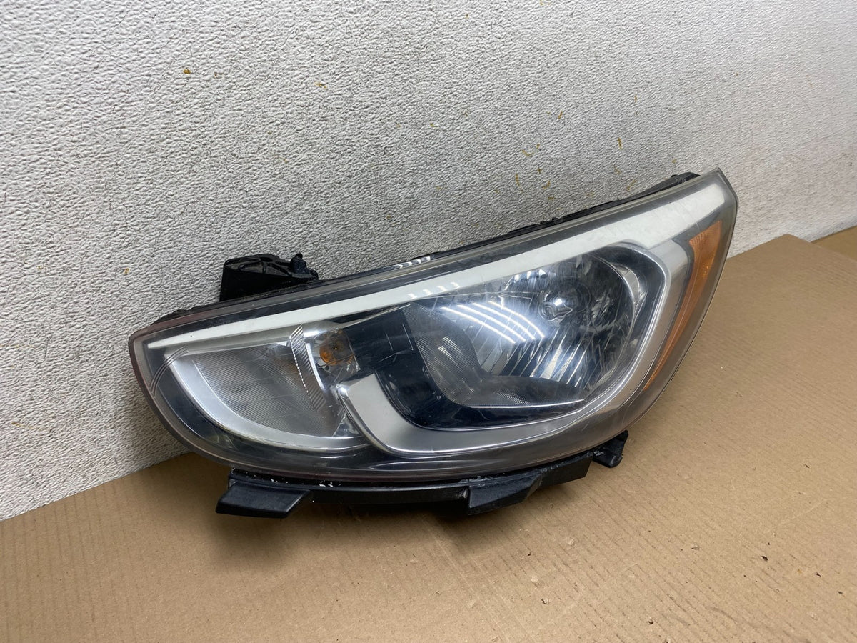 2015 to 2017 Hyundai Accent Left Driver LH Halogen Headlight AJ2409 DW2