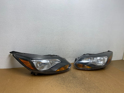 2012 2013 2014 Ford Focus Left+Right Side Halogen Headlights AE2622 DW2