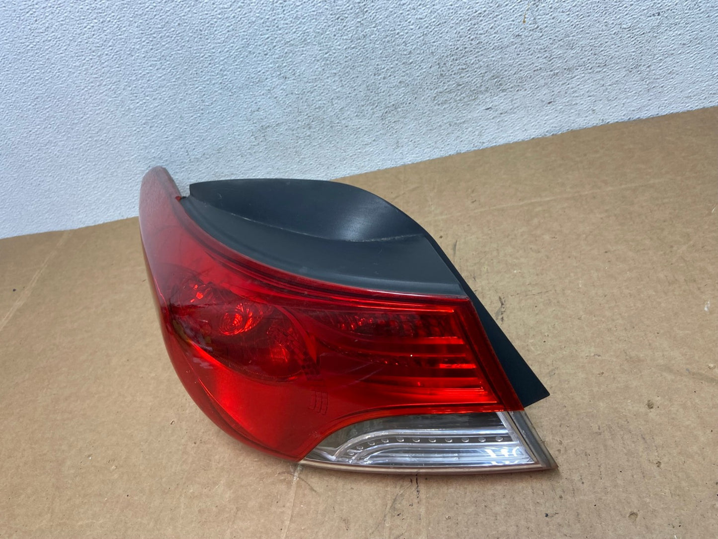 2011 2012 2013 Hyundai Elantra Sedan Left Driver Side Tail Light AD6119 LK1