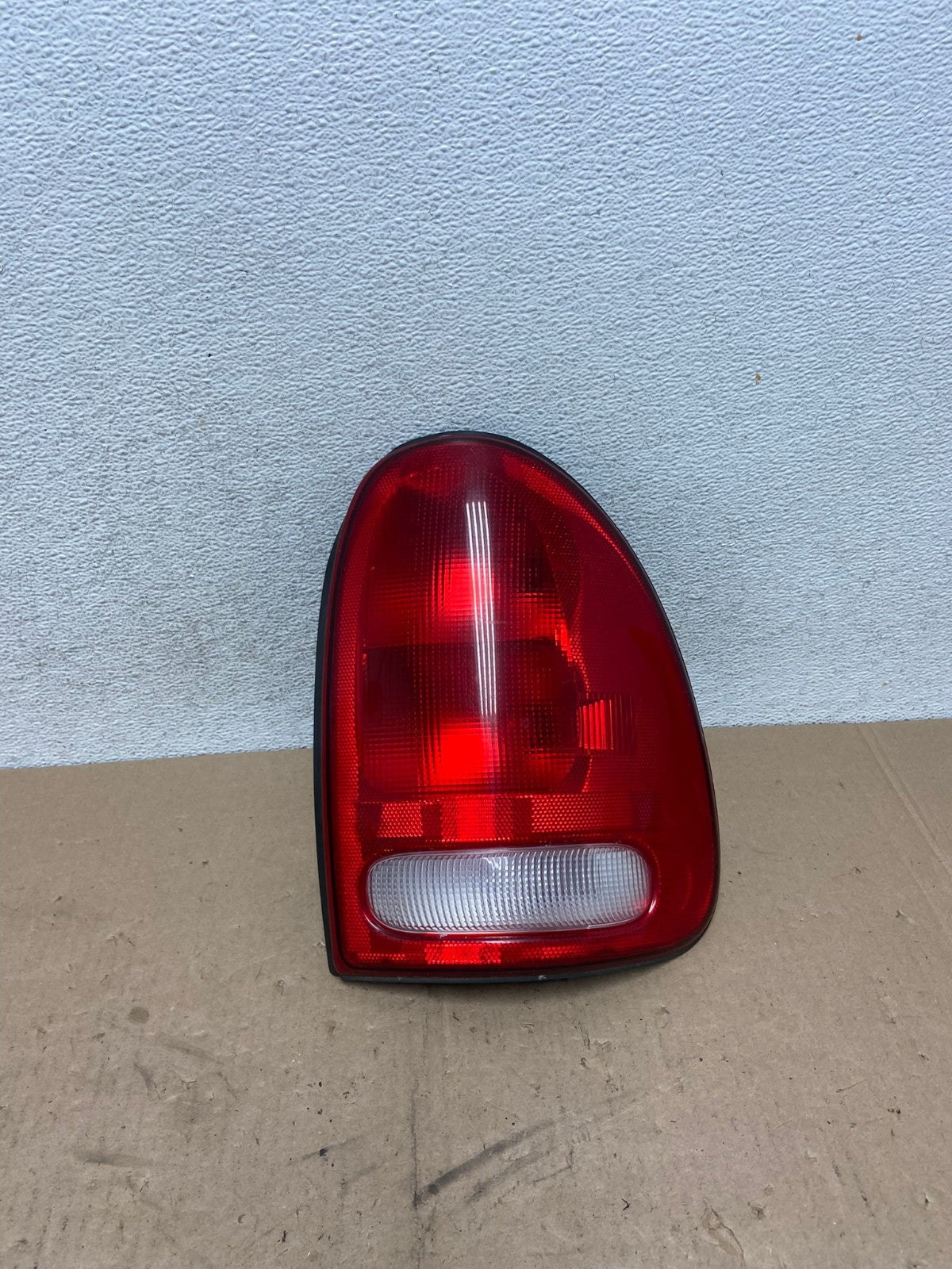 1998 to 2003 Dodge Durango Tail Light Right Passenger RH Side AG4777 LK0