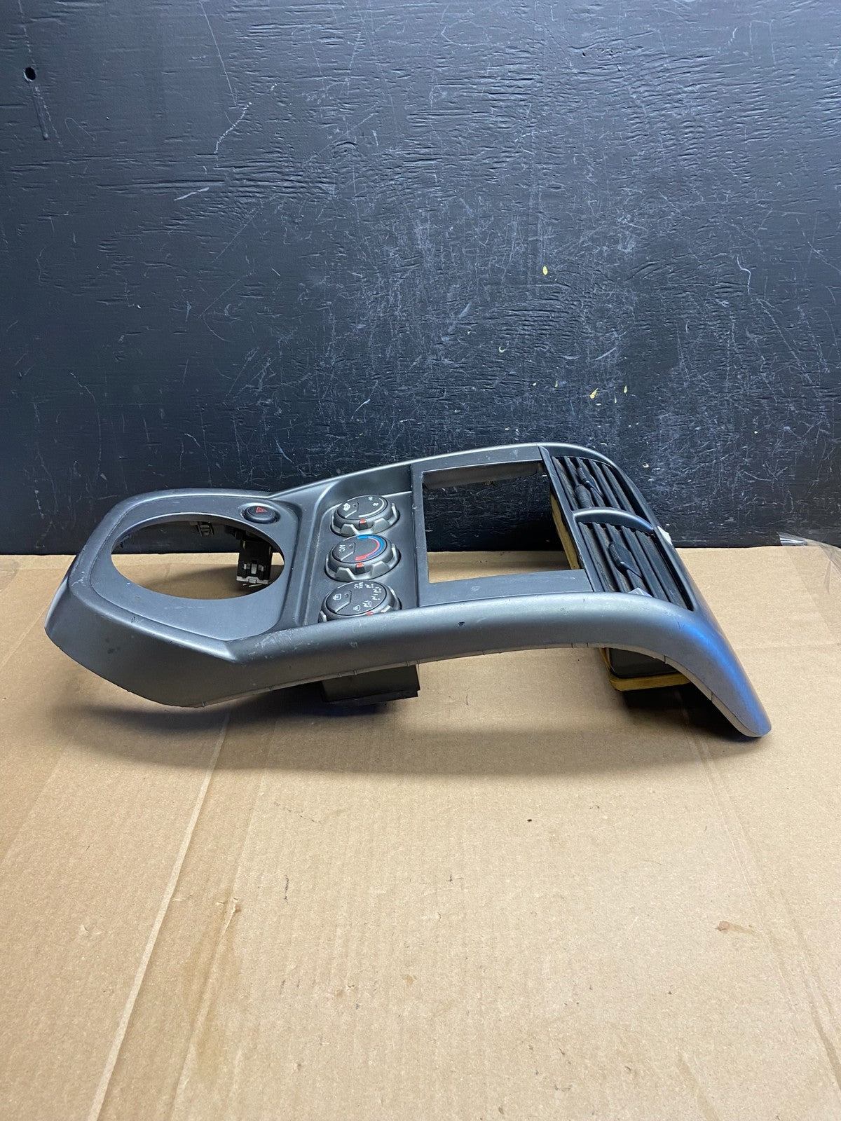2003 to 2008 Honda Element Radio Climate Control Shifter Bezel AD2081 DG2