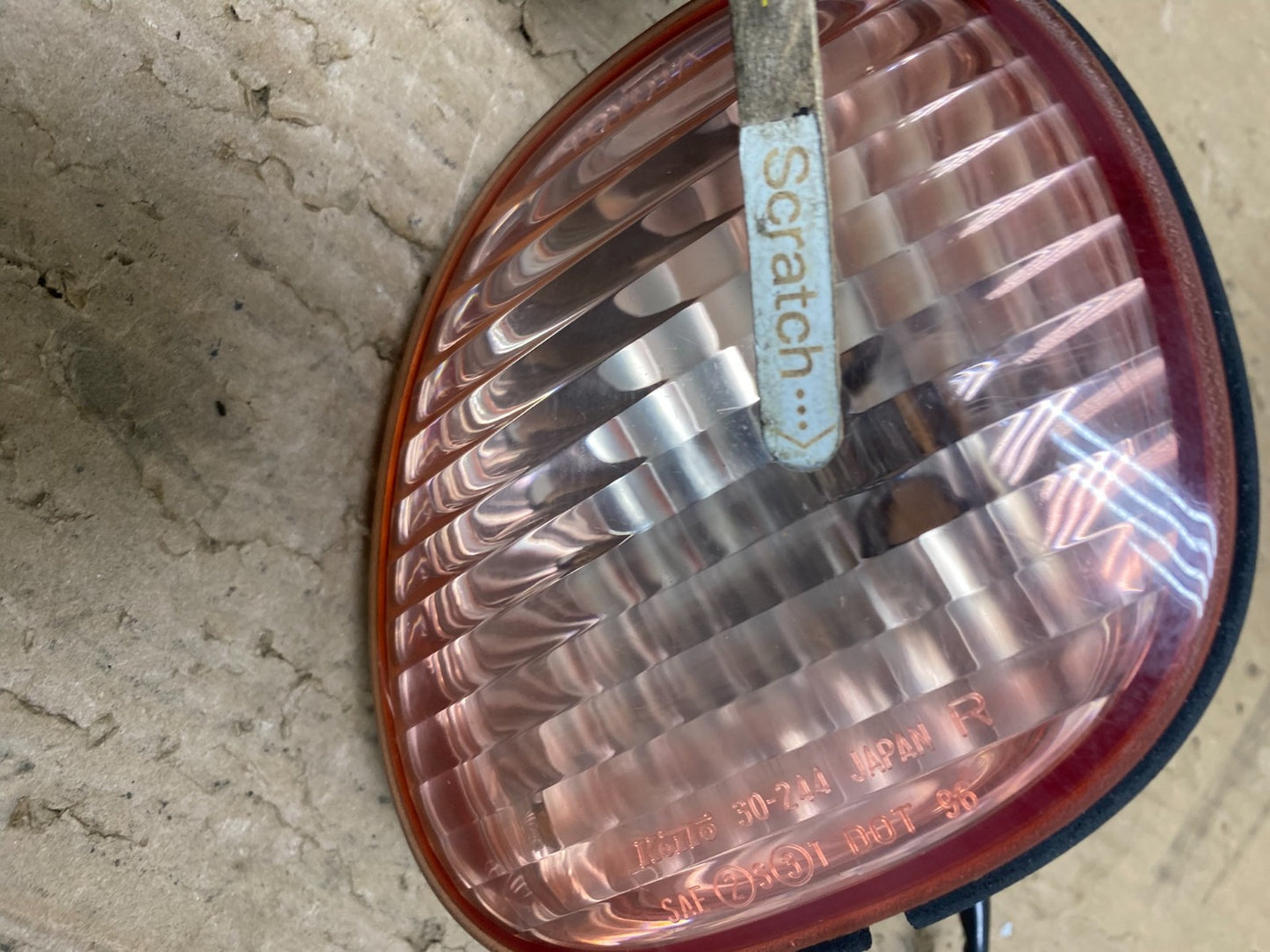 1998 to 1999 Lexus Gs300 Right Passenger RH Tail Light U0601 DW3