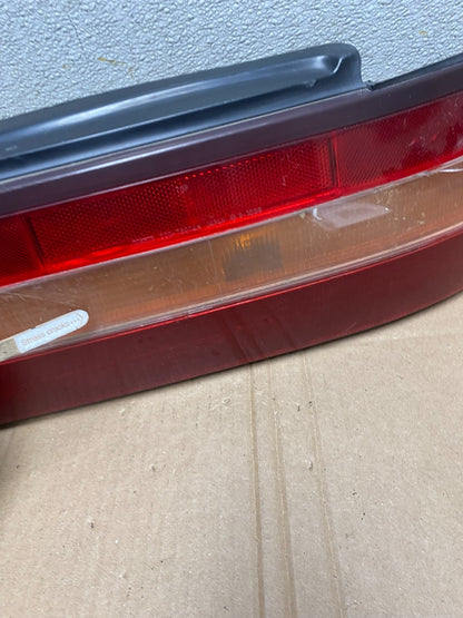 1995 1996 Lexus ES300 Right Passenger RH Side Tail Light Oem T8113 DW6
