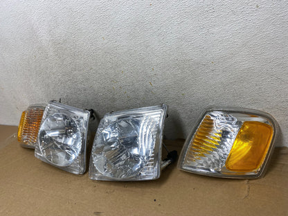 2001-2005 Ford Explorer Sport Trac Left+Right Turn Signal Headlight AH8246 DG2