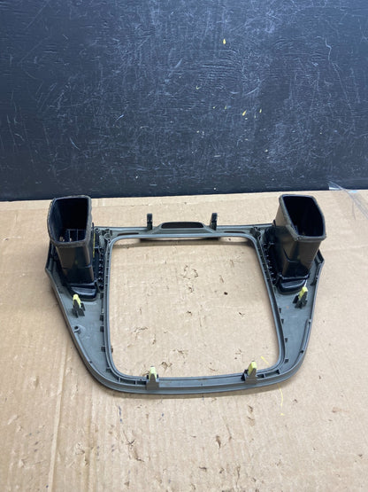 2001-2007 Toyota Highlander Radio Climate Dash Trim Bezel Air Vent AD2230 DG4