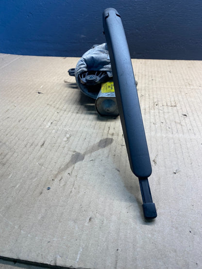 2011 to 2019 Ford Explorer Rear Windshield Wiper Motor OEM AB4185 DG2