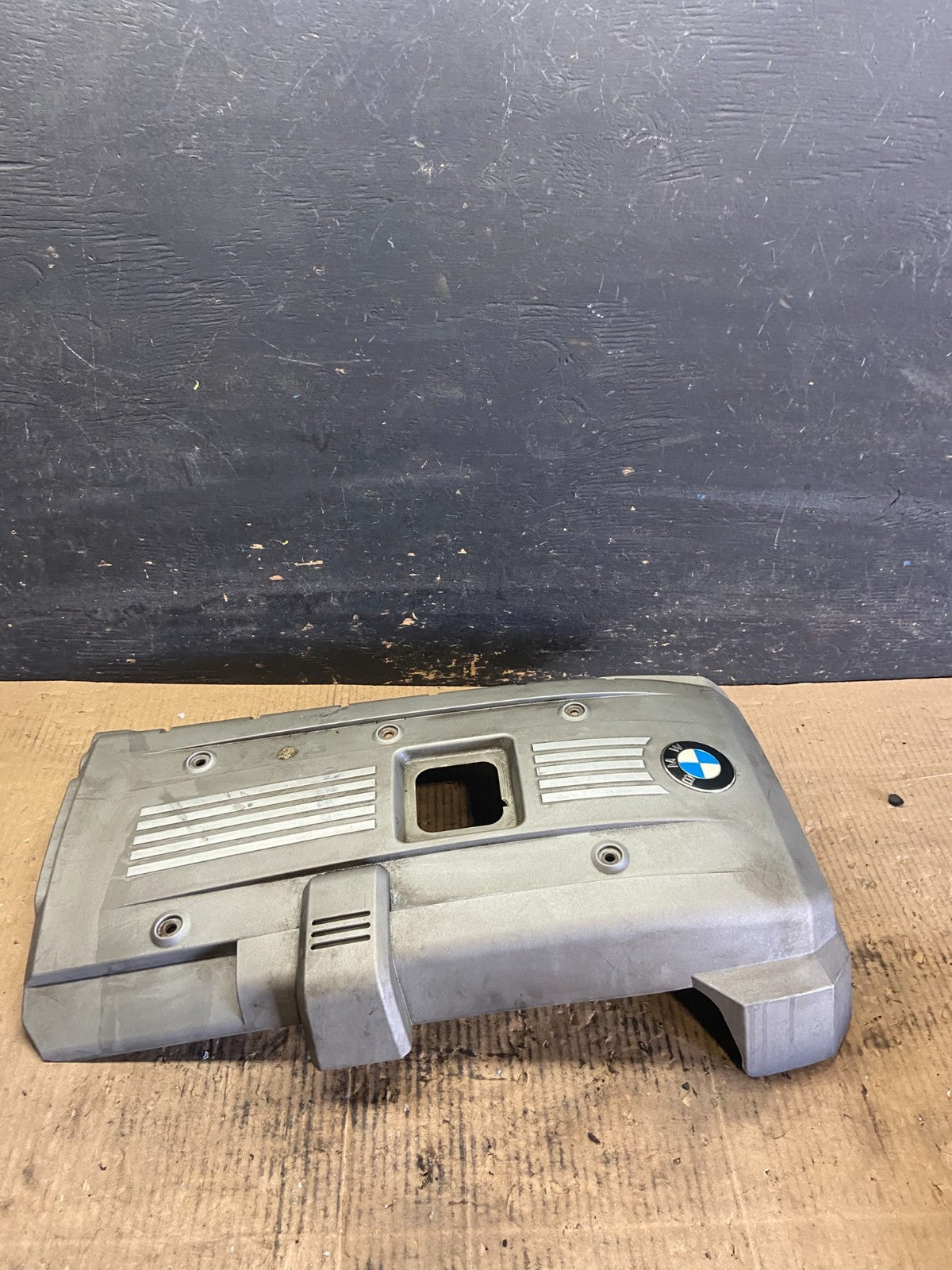 2007 to 2011 BMW 530i Plastic Engine Cover Shield OEM  R7116 DG3
