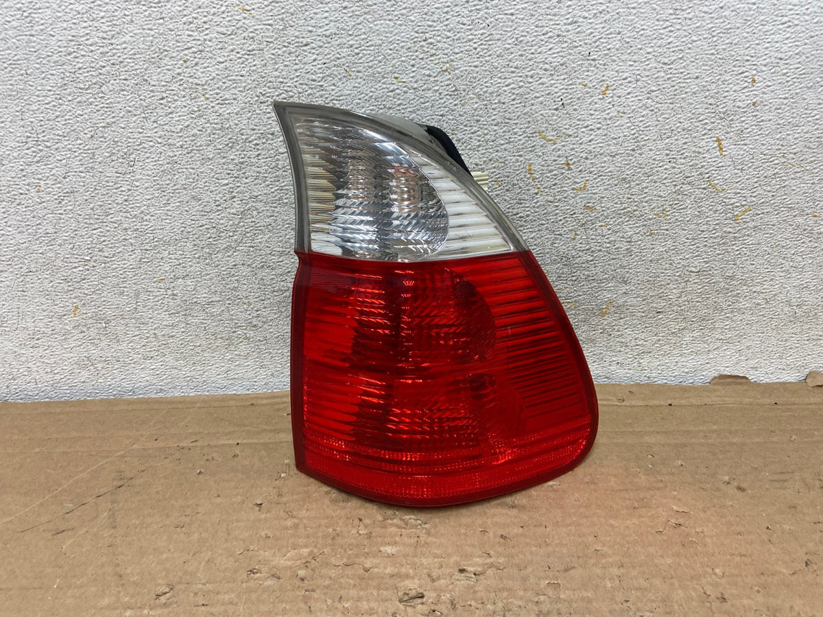 2004 2005 2006 BMW E53 X5 Right Passenger Rh Side Tail Light AH9193 LK0