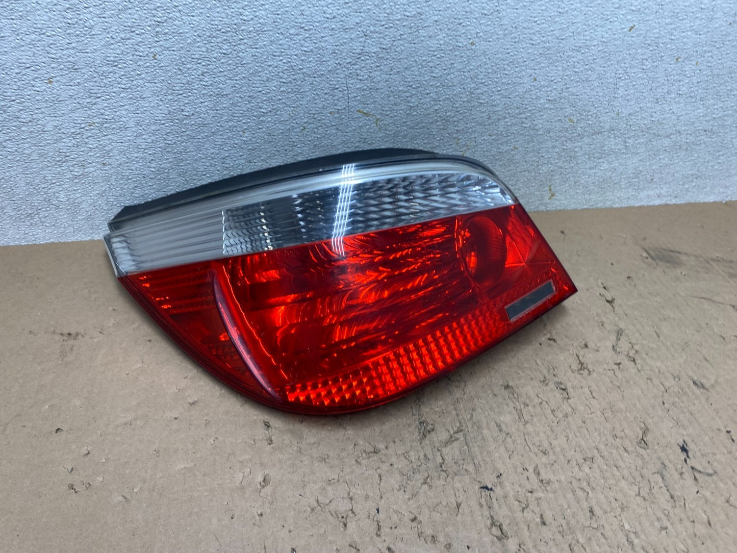 2004 -  2007 BMW 5 Series E60 Left Driver LH Side Tail Light OEM R6639 DW0