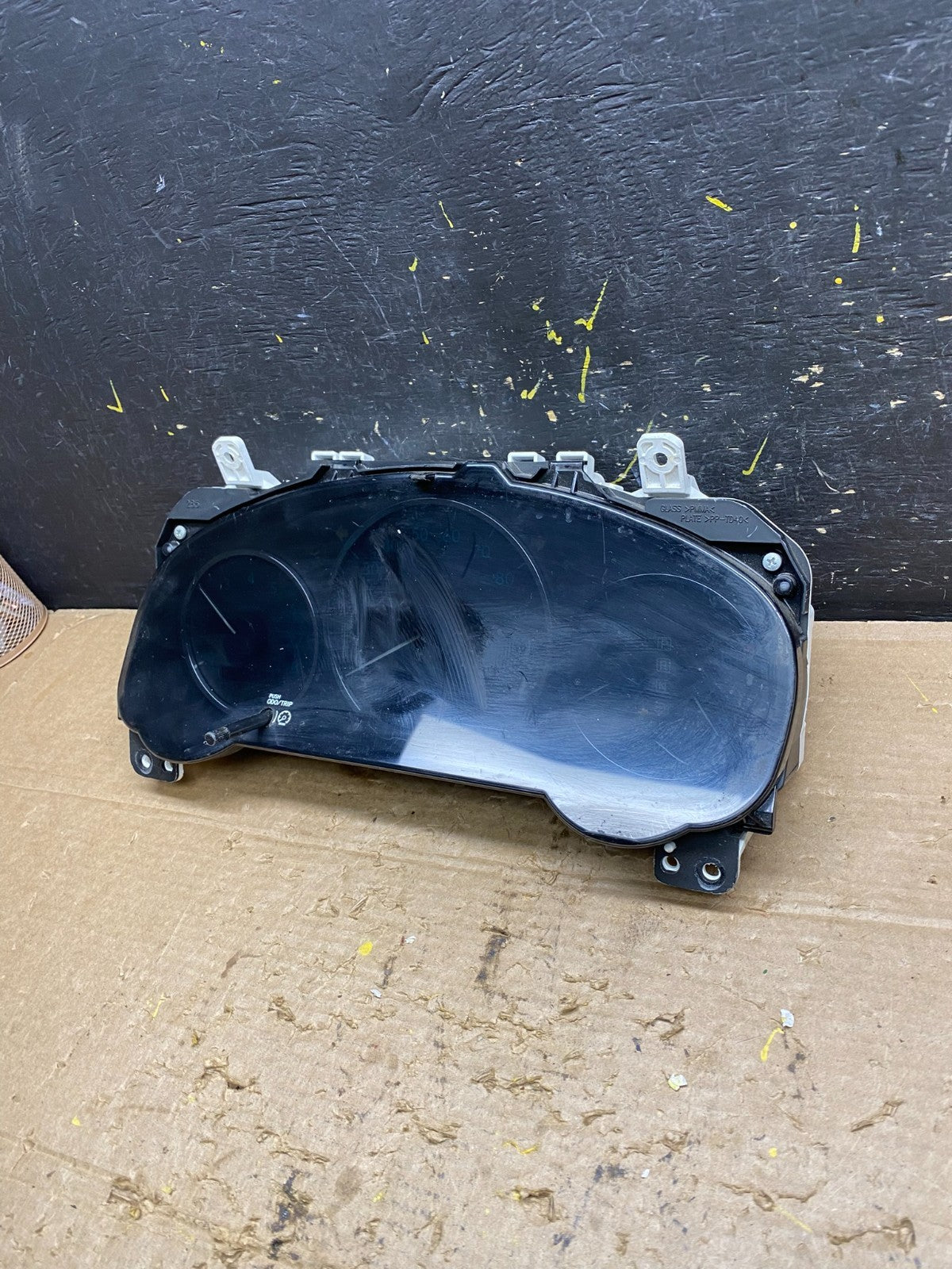 2006 Toyota Sienna Speedometer Cluster Gauge OEM X1388 DG1