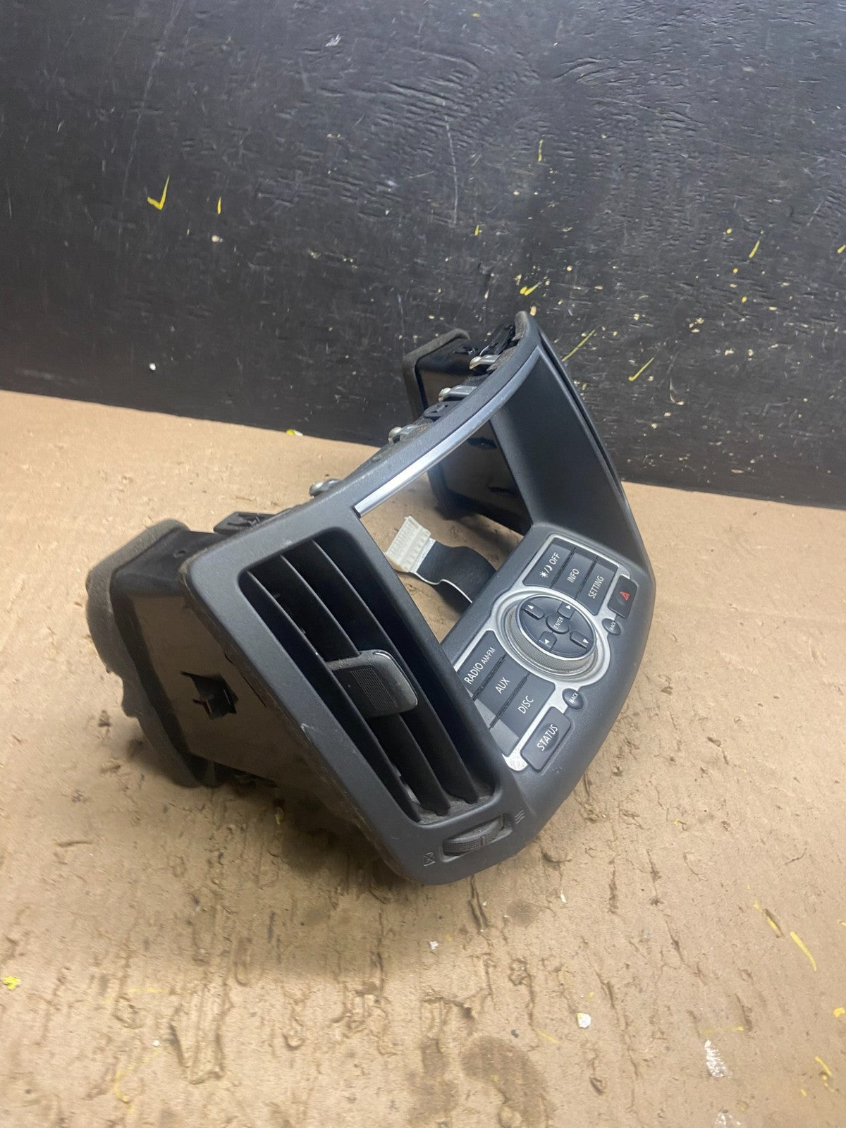 2008 - 2012 Infiniti EX35 Radio Screen Panel Bezel Trim T8992 DG1