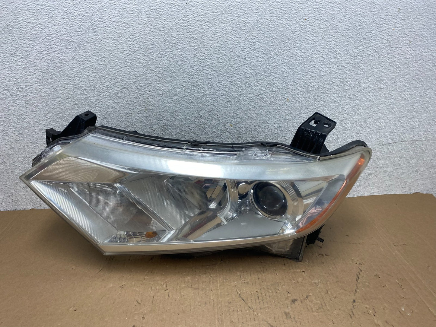 2012 to 2017 Nissan Quest Left Driver LH Side Headlight Halogen AD8041 DW0