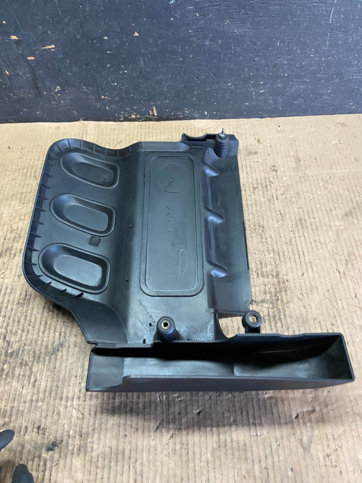 2000 to 2003 Mazda Tribute DOHC 24 VALVE Engine Shield Top Cover O0938 PS6