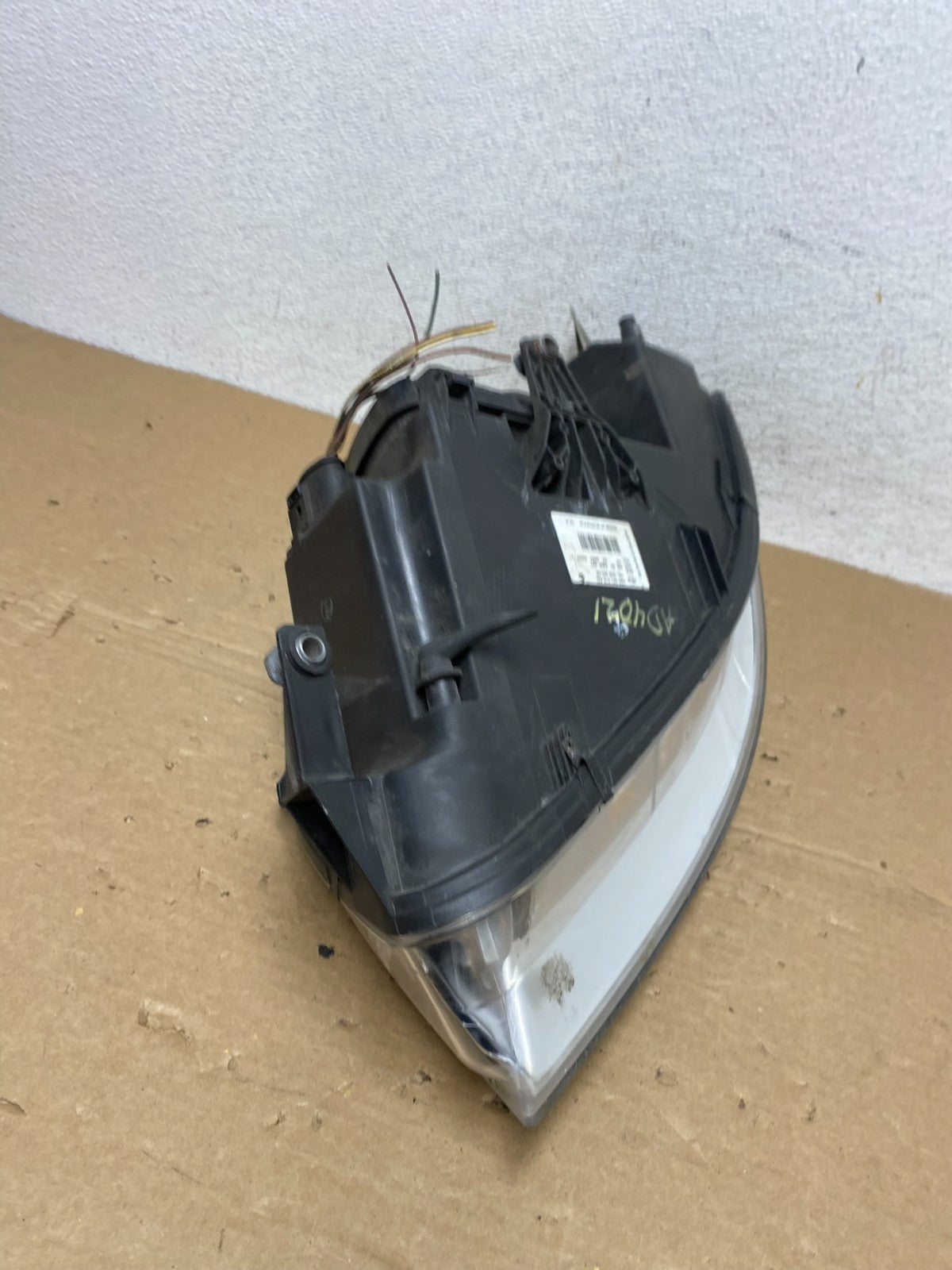 2001-2005 Volkswagen Passat Right RH Halogen Headlight AD4021 DW9