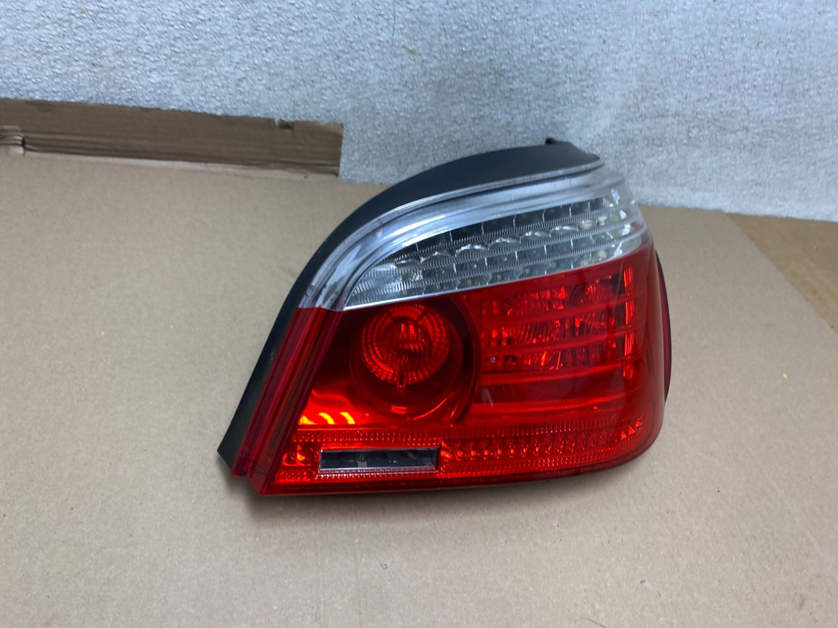 2008 2009 2010 BMW 5 525i 530i Right Passenger Rh Tail Side Light U0881 DW2