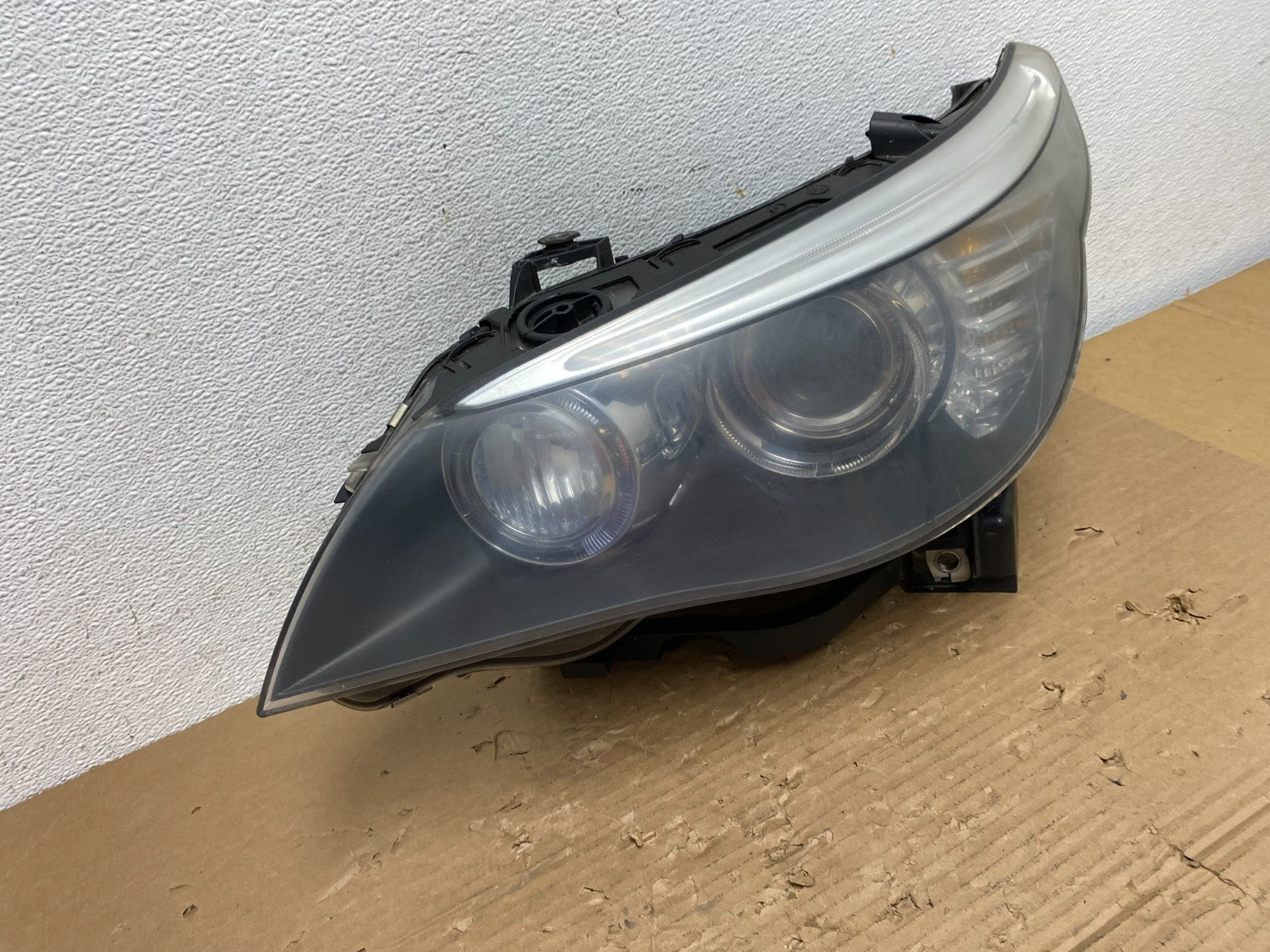 2008 to 2010 Bmw 5 Series 535I 550 Xenon Left Driver LH Headlight AD4300 DW2