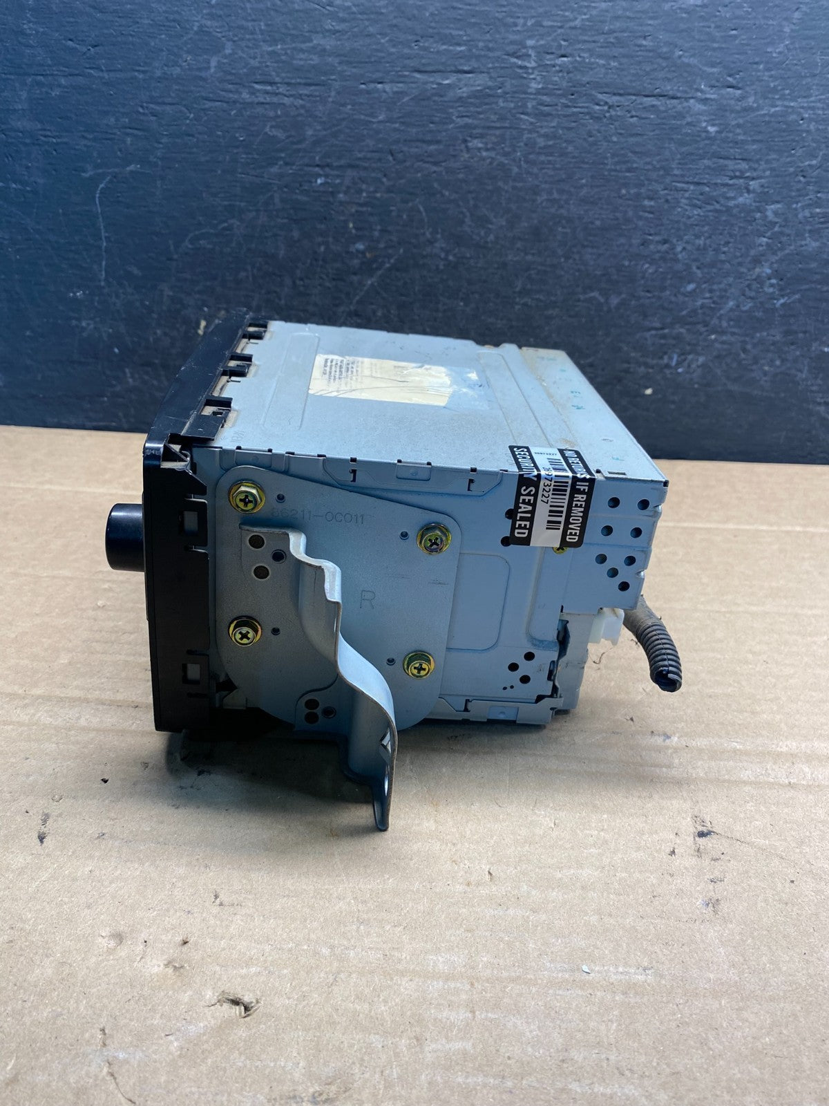 2003 to 2006 Toyota Tundra Sequoia AM/FM Radio CD Player ae8148 DG2