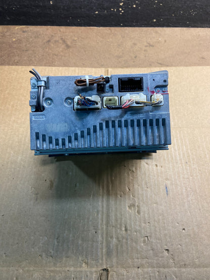 2010 - 2013 Subaru Outback Radio AM/FM CD Player mp3 Audio y7444 DG5