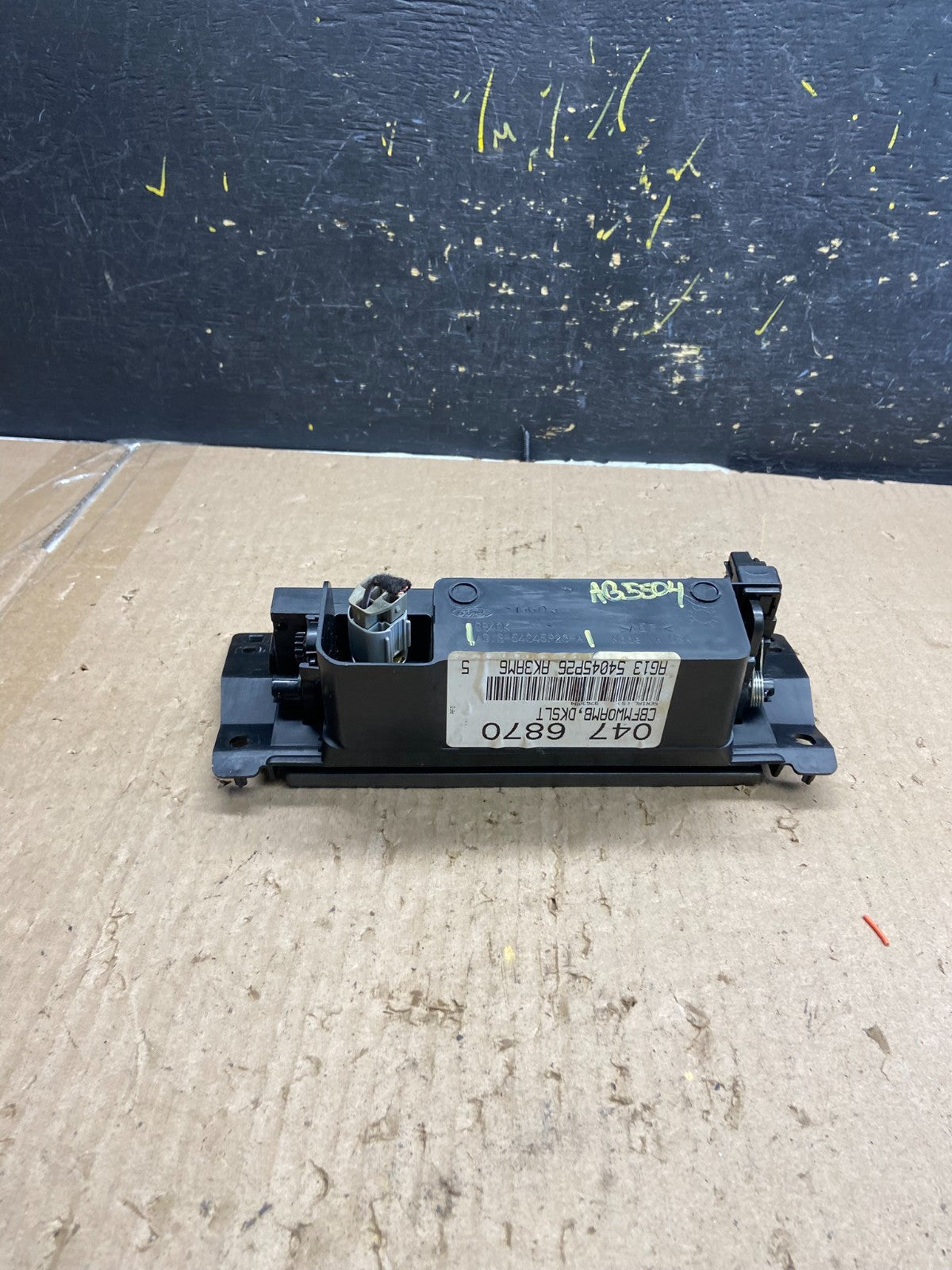 2010 to 2012 Ford Taurus Front Center Console Dashboard Center Storage AB5504 DG5