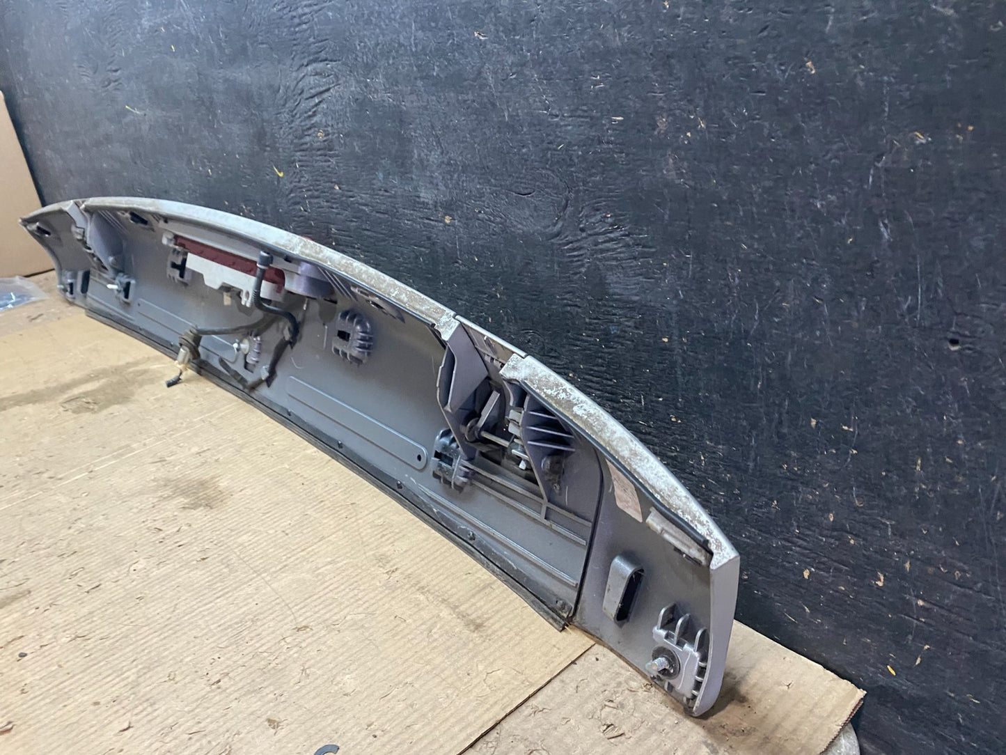 2009 to 2015 Honda Pilot Rear Trunk Spoiler Gate Oem X3507 DG10