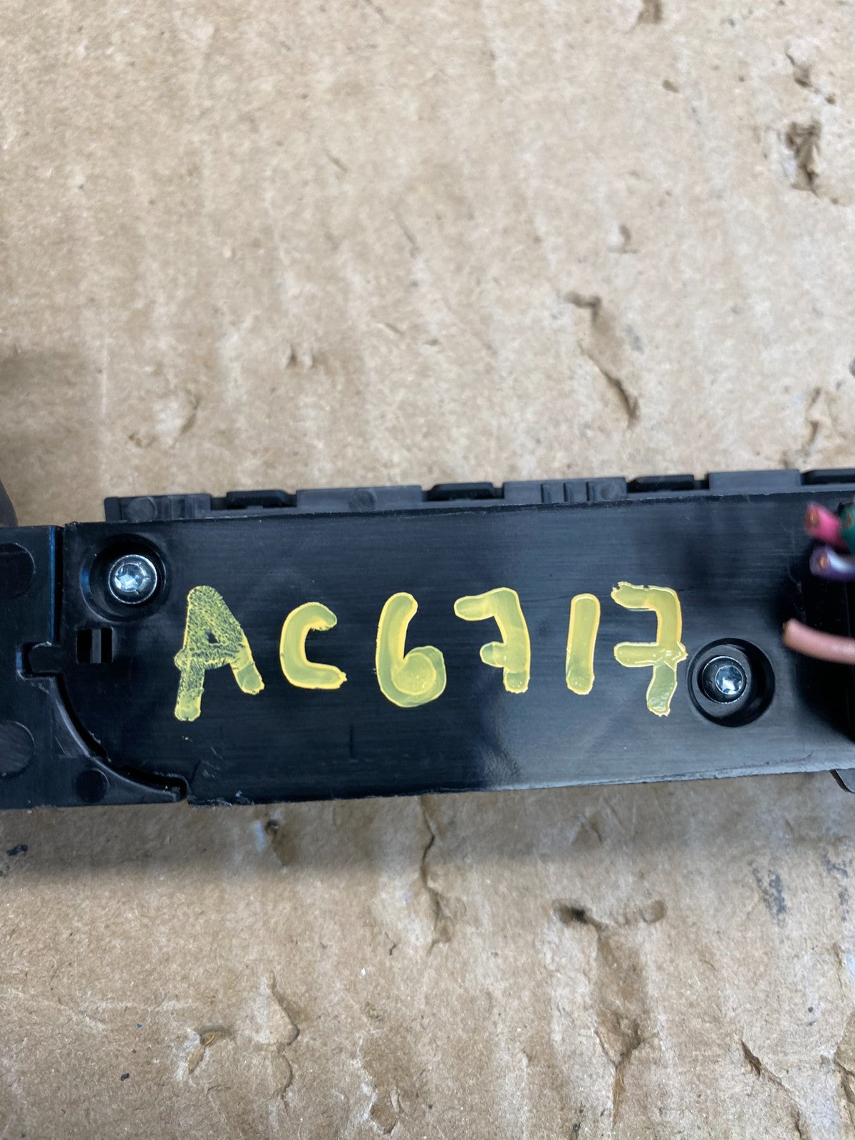 2013-2017 Acadia Enclave Traverse Center Hazard Warning Info Switch ac6717 DG4