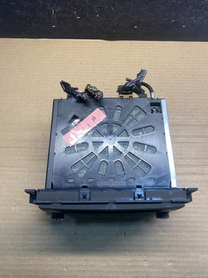 2013 - 2017 GMC Acadia Radio Display Screen AM/FM AUX AF3852 DW4