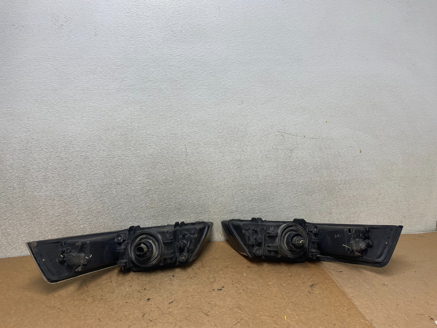 1999 to 2004 Ford Mustang Left+Right Set Side Headlights S7941 DW9