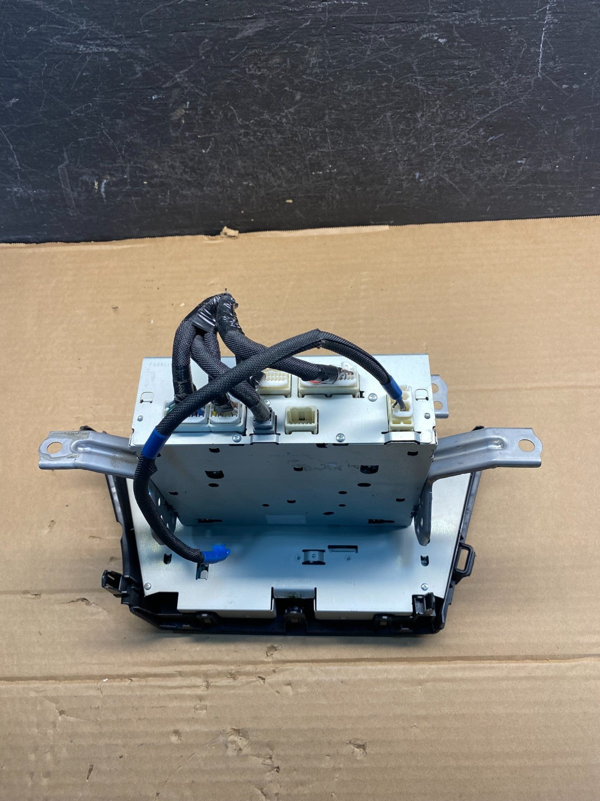 2012 to 2015 Toyota Prius V Radio Stereo Receiver CD Player AD7612 DG5