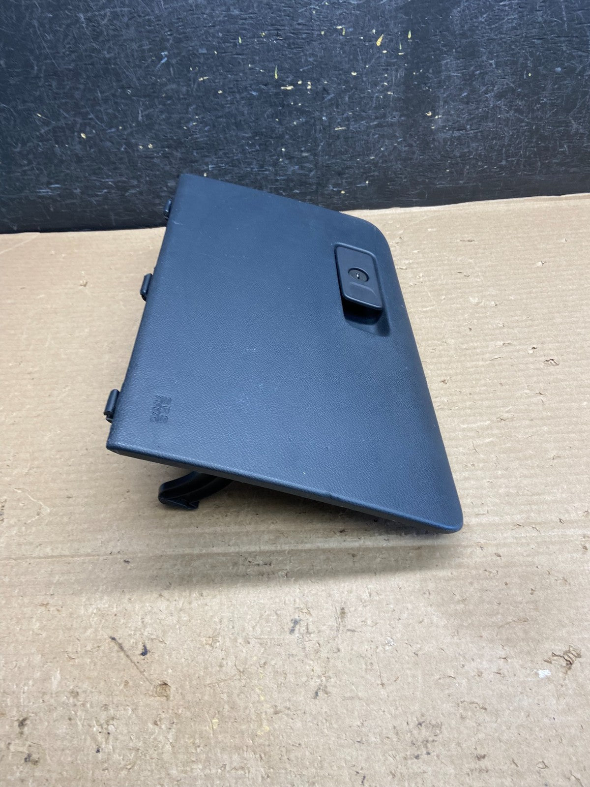 2014 to 2023 Jeep Cherokee Glove Box AH3915 PS2