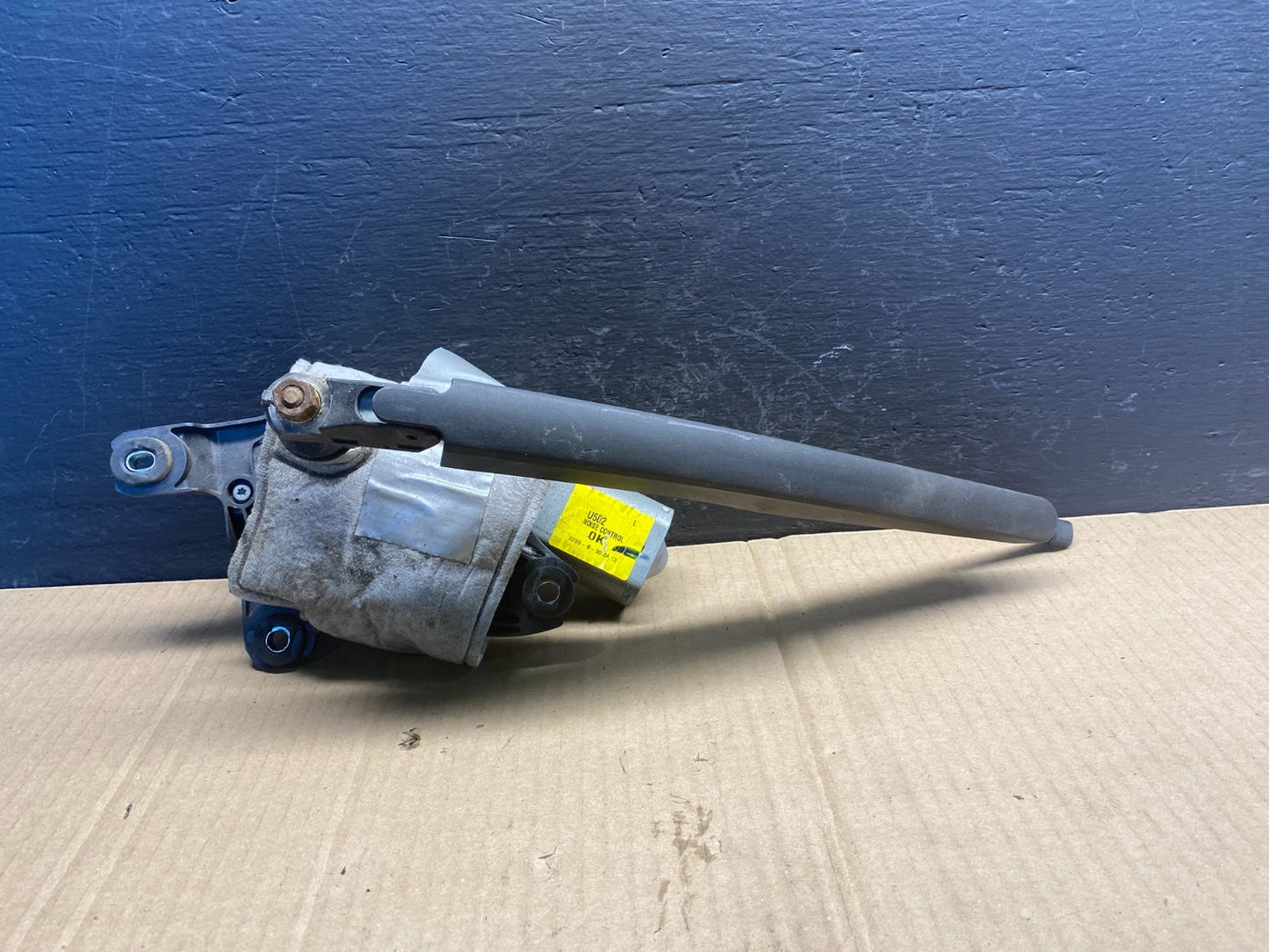 2011 to 2019 Ford Explorer Rear Windshield Wiper Motor OEM ac0890 DG0