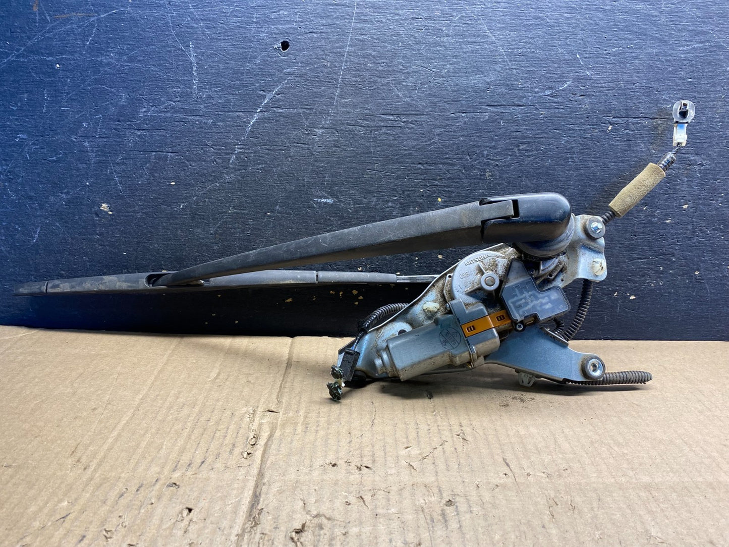 2010 to 2013 Honda Insight Rear Wiper Motor AB03950