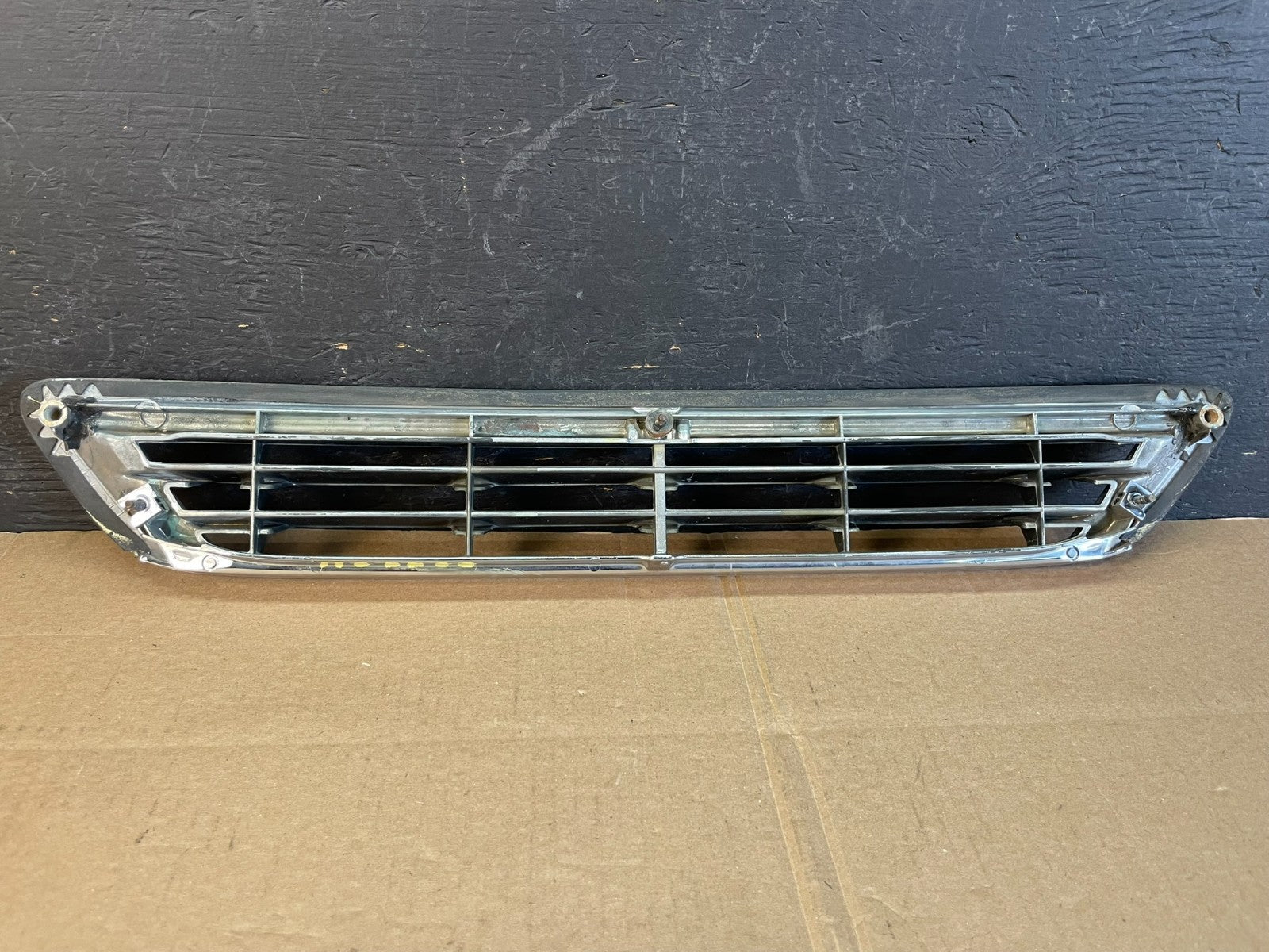 1997 to 1999 Lexus ES300 Front Grill Grille AC22334