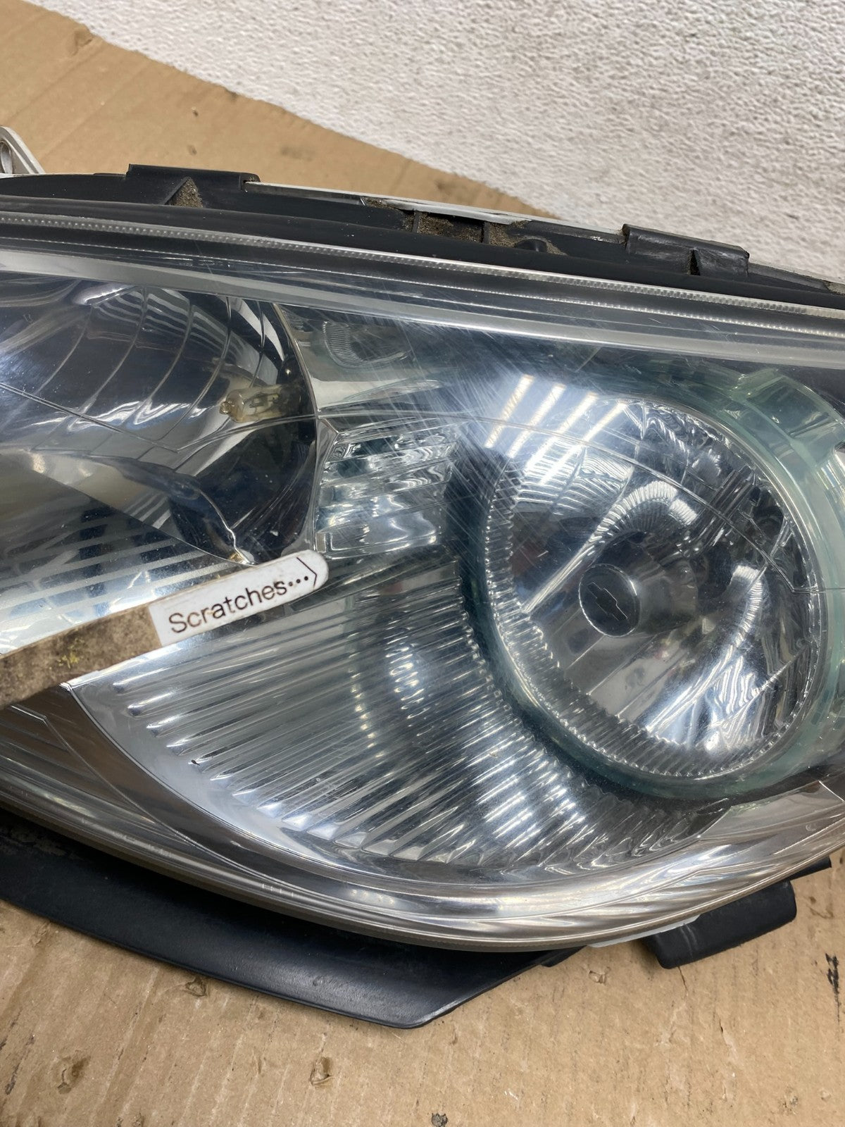 2008 to 2012 Chevrolet Malibu Left Driver LH Side Headlight AE9030 DW3