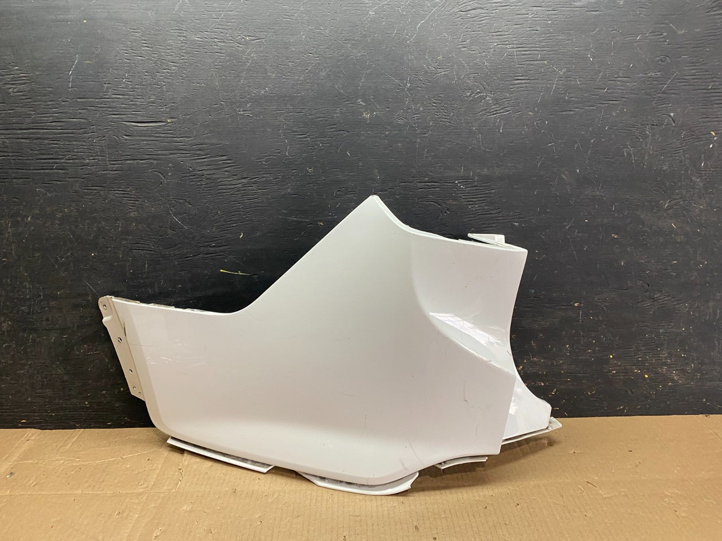 2017-2019 GMC Acadia Rear Left Driver Quarter Panel Trim Bumper Cover U0133 DG0