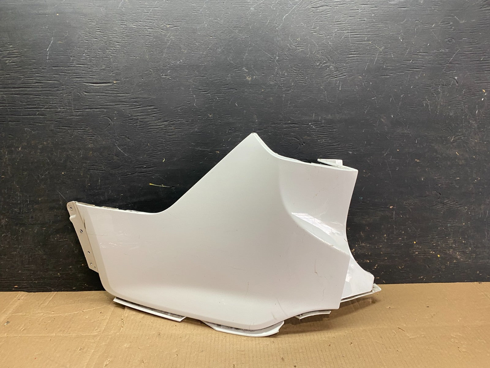 2017-2019 GMC Acadia Rear Left Driver Quarter Panel Trim Bumper Cover U0133 DG0
