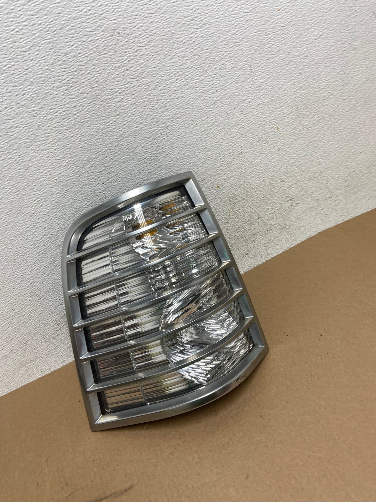 2006 2007 2008 2009 2010 Mercury Mountaineer Left Driver Tail Light AD6401 LK2