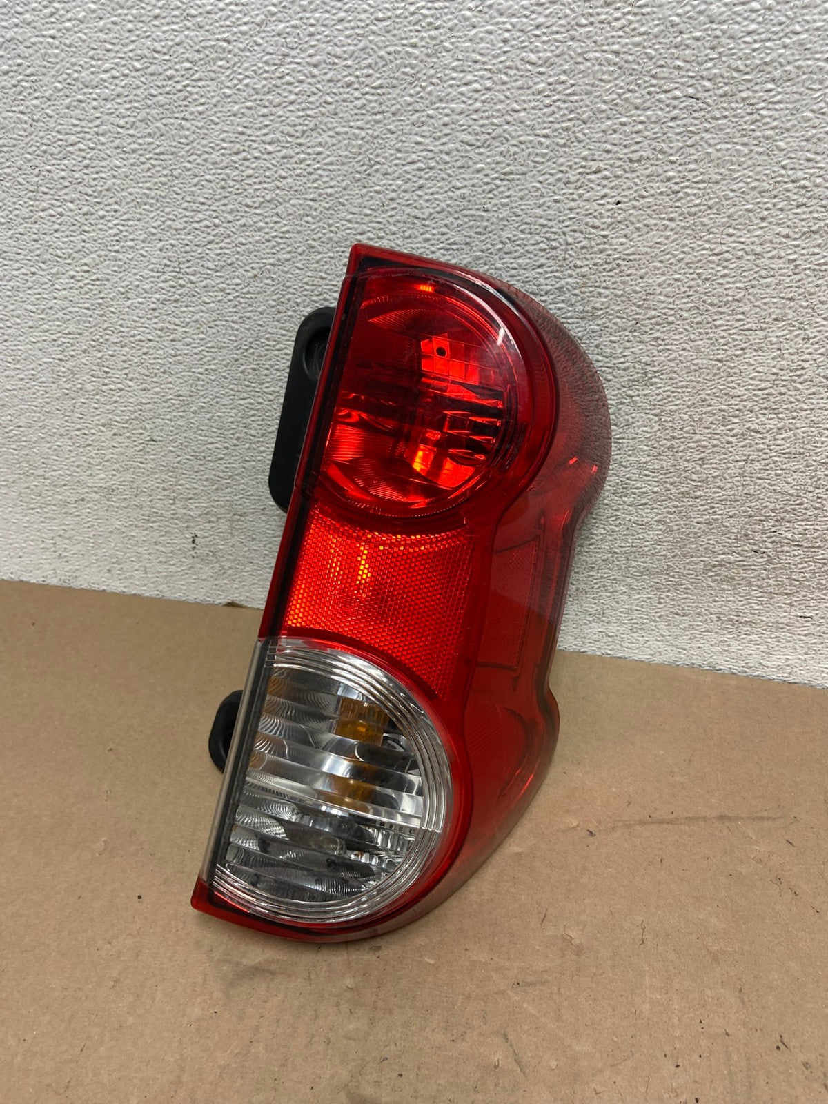 2013 to 2017 Nissan NV200 Right Passenger RH Side Tail Light AG4595 LK0