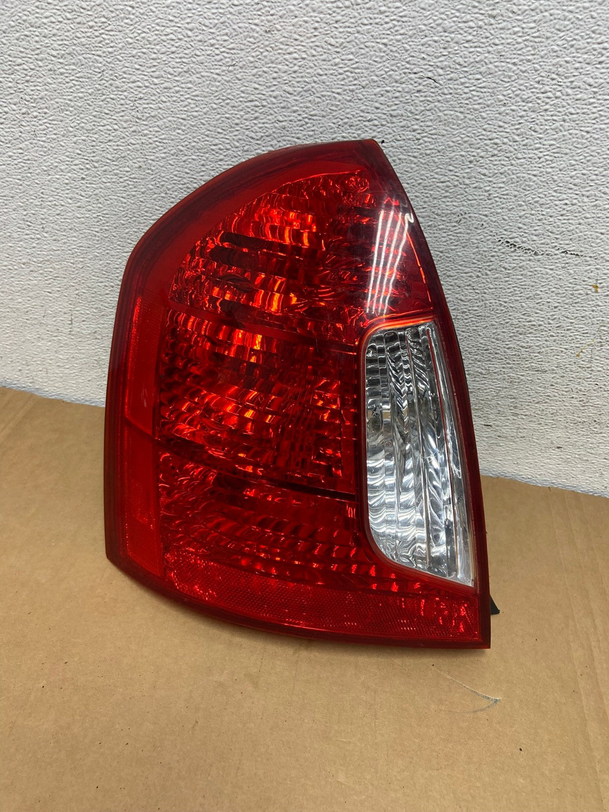 2006-2011 Hyundai Accent Sedan Left Driver Side Lh Tail Light AD2556 LK0