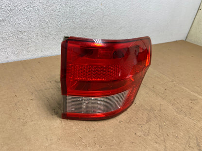 2011-2013 Jeep Grand Cherokee Right Passenger Side Rh Tail Light AD1333 LK2