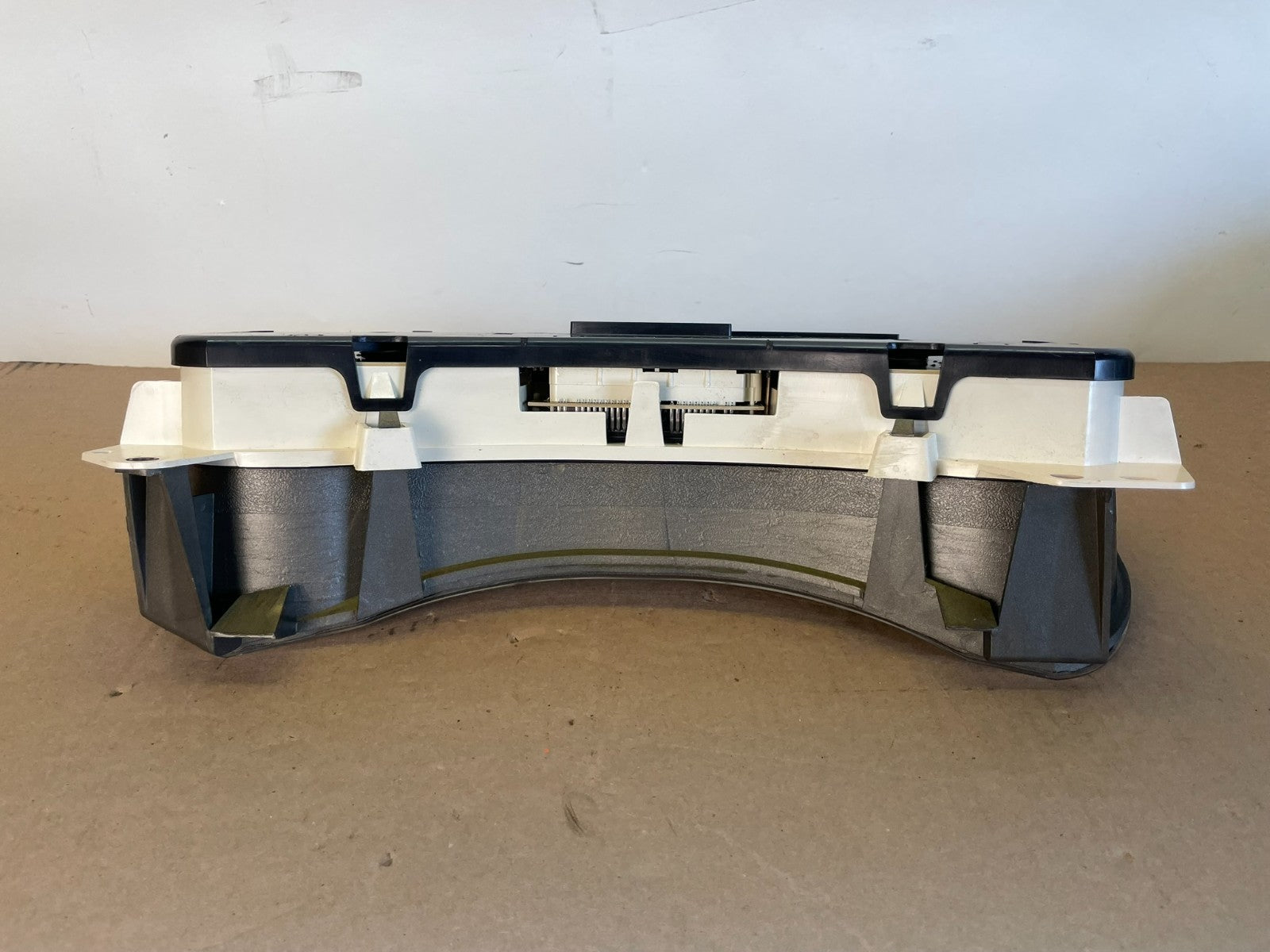 1999 to 2002 Chevrolet Silverado Sierra Cluster Gauge Speedometer ECM AG1033 DG6