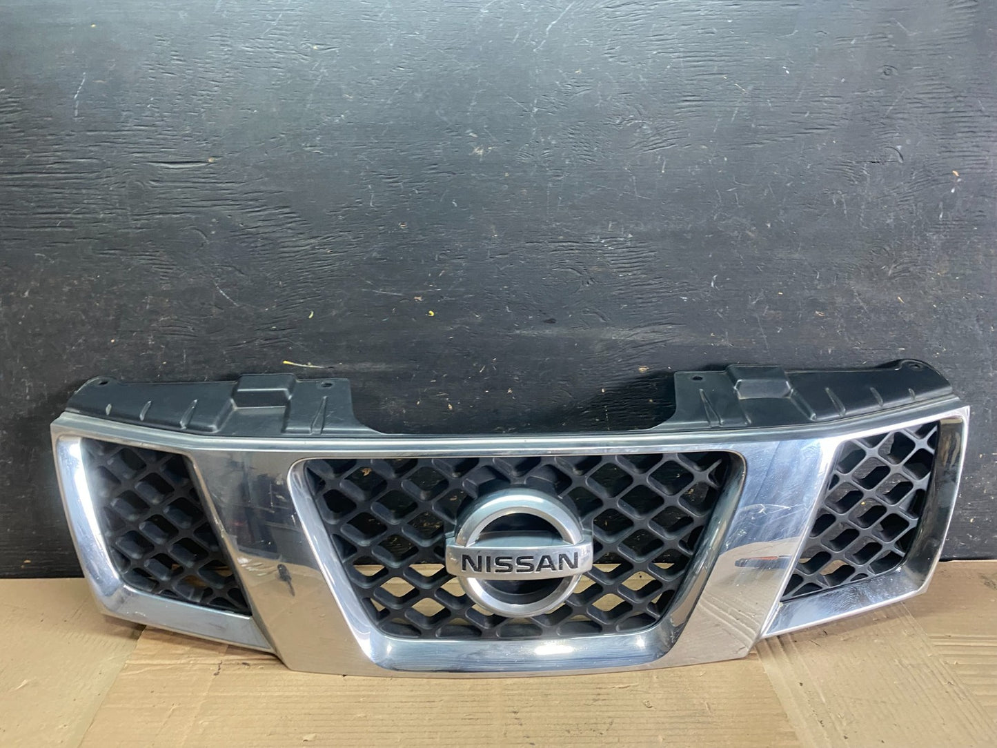 2005 2006 2007 Nissan Pathfinder Chrome Front Upper Grill Grille Oem V2844 DG0