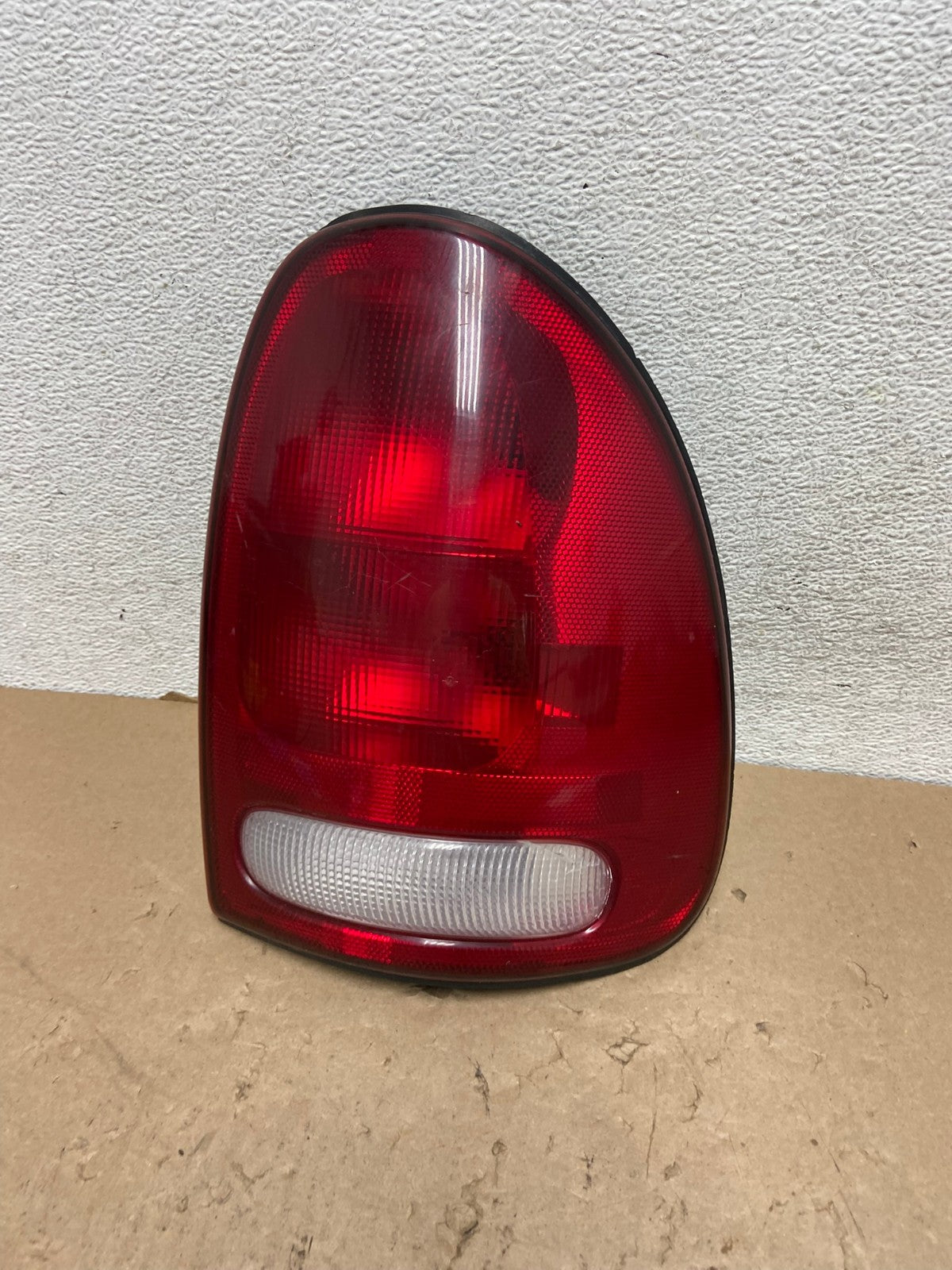 1998 to 2003 Dodge Durango Tail Light Right Passenger RH Side AG4465 LK0