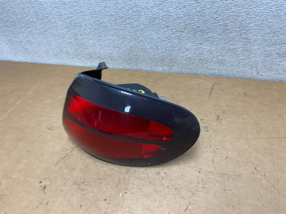 1998 to 1999 Ford Taurus Wagon Right Passenger RH Side Tail Light OEM X4987 DW1